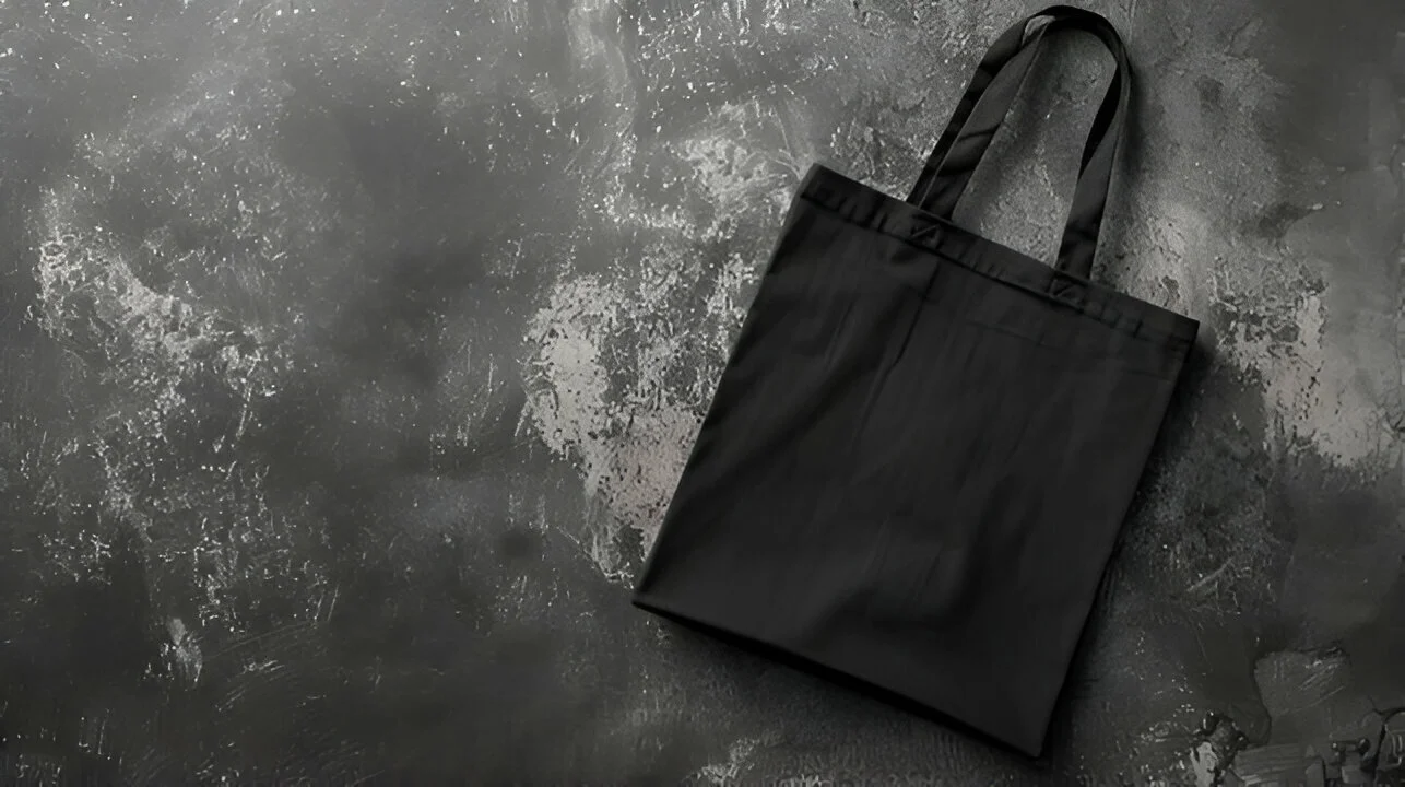 black-blank-tote-bag
